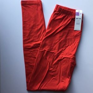 Solid red leggings small